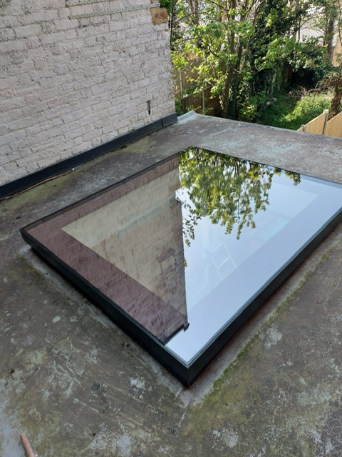 flat roof lantern installation